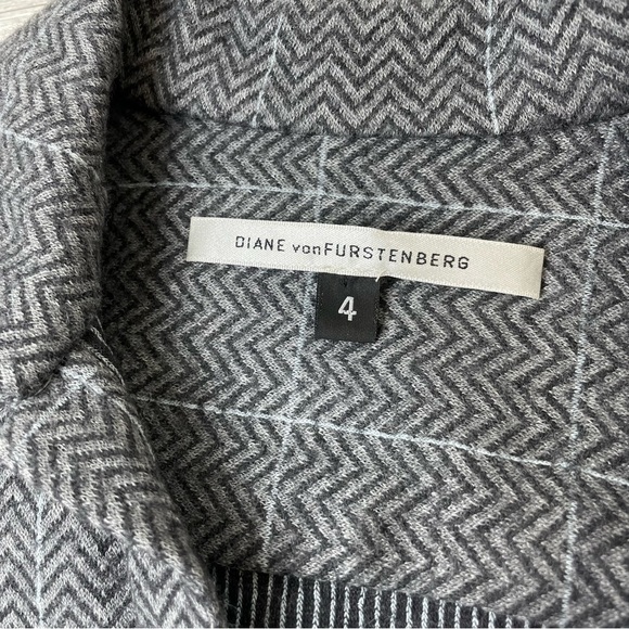 Diane VON FURSTENBERG Bund Wool Blend Short Cap Sleeve Dress Size 4 - Picture 2 of 11